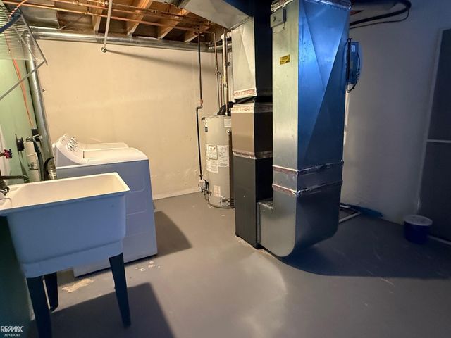 35037 Windsor Drive, New Baltimore, MI 48047