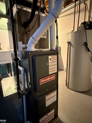 35037 Windsor Drive, New Baltimore, MI 48047