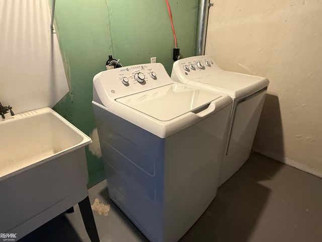 35037 Windsor Drive, New Baltimore, MI 48047