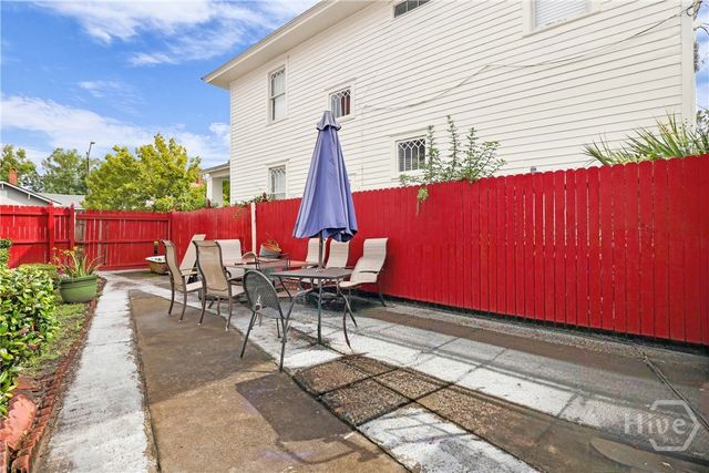 805 E 40th Street, Savannah, GA 31401