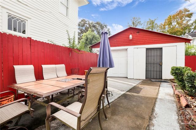 805 E 40th Street, Savannah, GA 31401