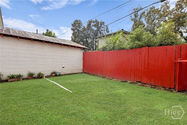 805 E 40th Street, Savannah, GA 31401