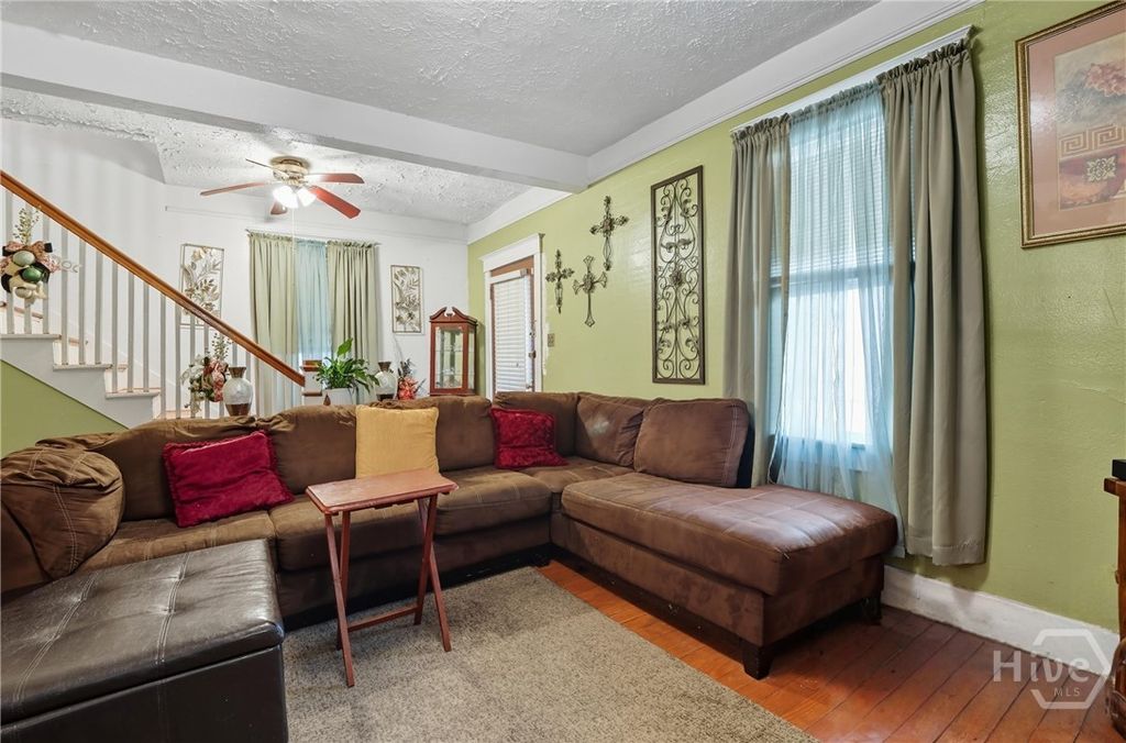 Image 10 of property listing at 805 E 40th Street, Savannah, GA 31401