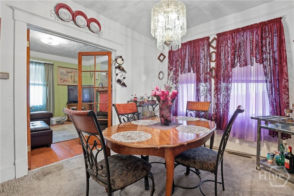 Image 14 of property listing at 805 E 40th Street, Savannah, GA 31401