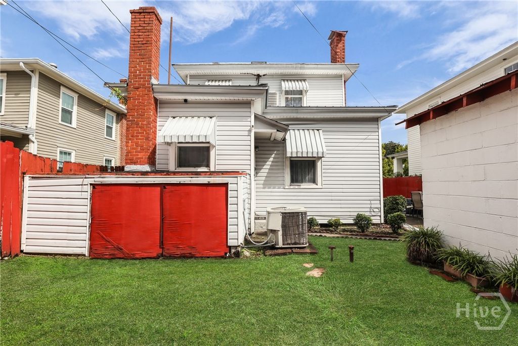 Image 35 of property listing at 805 E 40th Street, Savannah, GA 31401