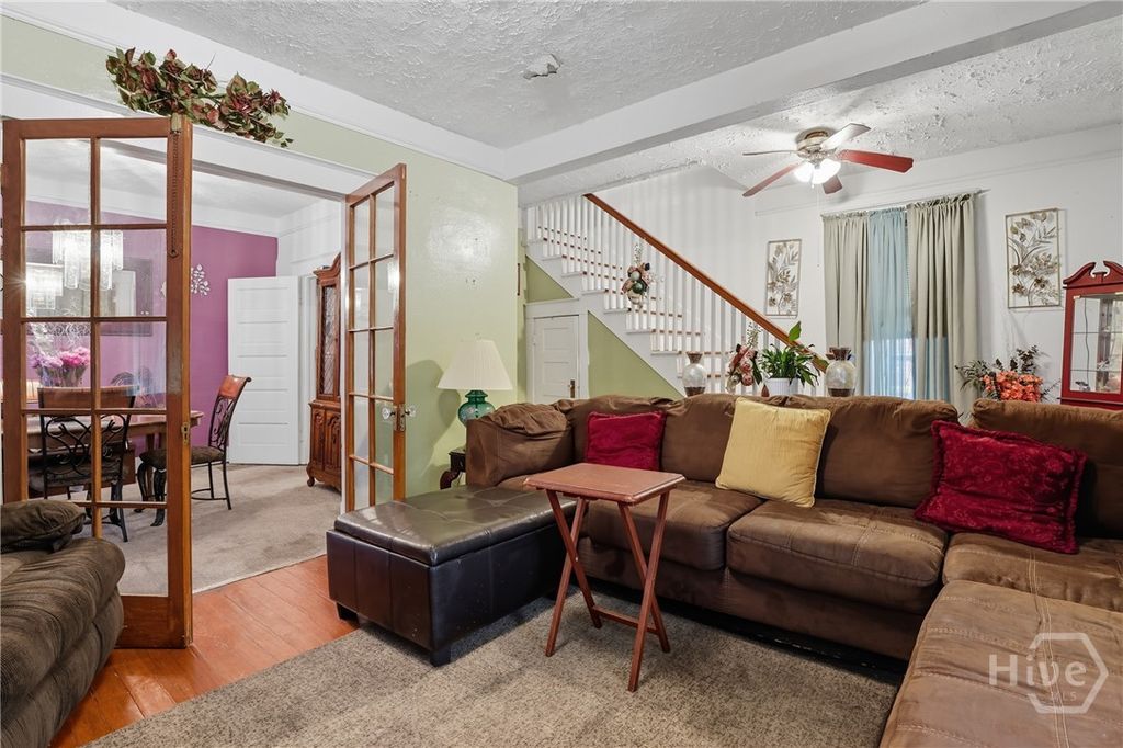 Image 9 of property listing at 805 E 40th Street, Savannah, GA 31401