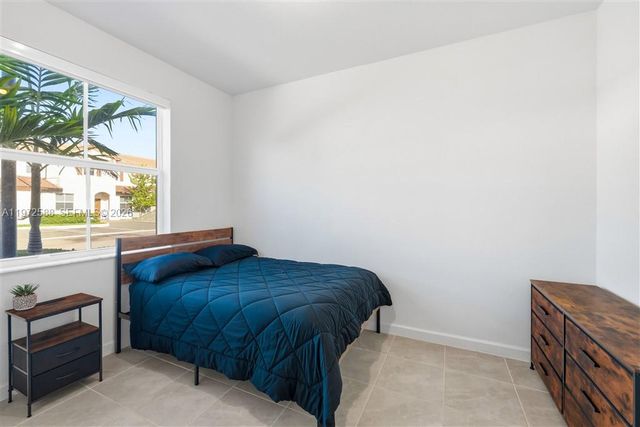 12245 NW 24th Pl, Miami, FL 33167