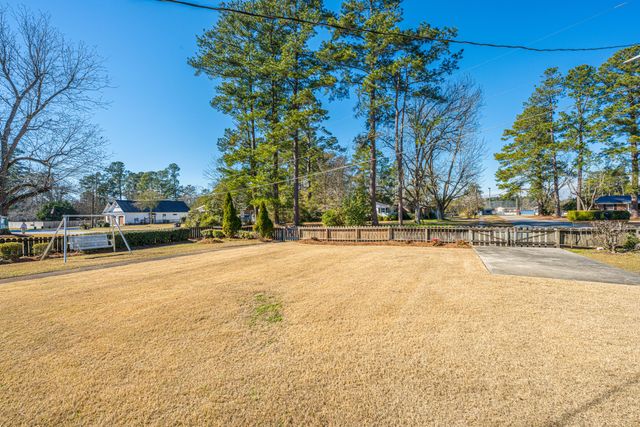 111 Weathers Street, Saint George, SC 29477
