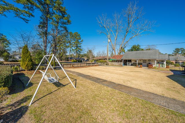 111 Weathers Street, Saint George, SC 29477