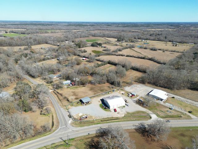 10854 Peairs Rd, Zachary, LA 70791