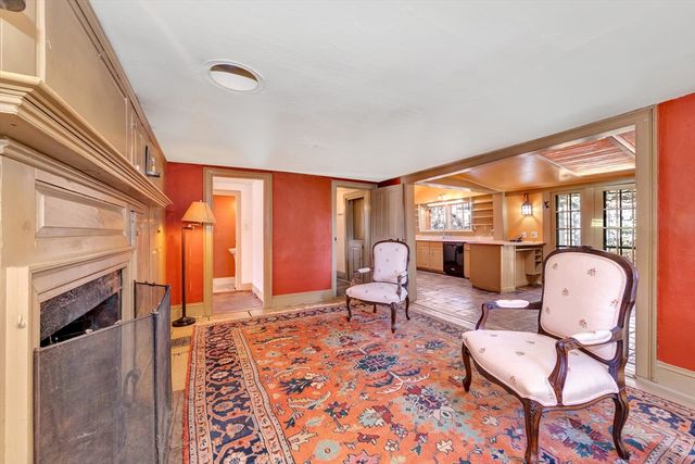 153 Main St, Wenham, MA 01984