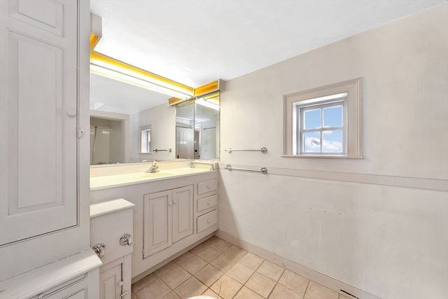 153 Main St, Wenham, MA 01984