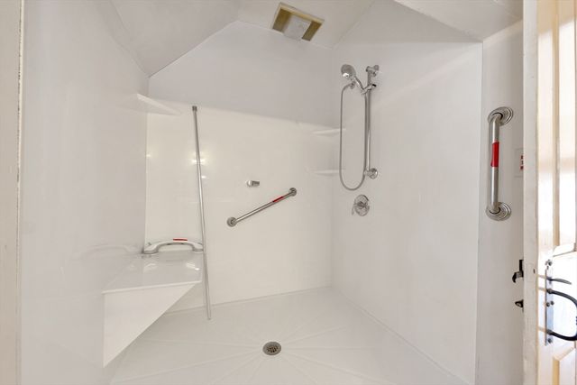 153 Main St, Wenham, MA 01984