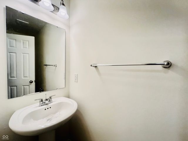 2321 N Liberty Lakes Drive, Greensburg, IN 47240
