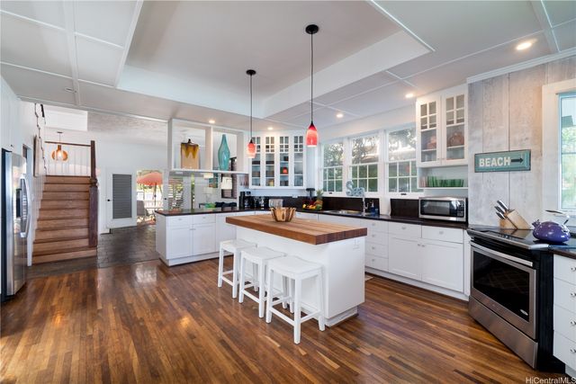 1276 Mokulua Drive, Kailua, HI 96734