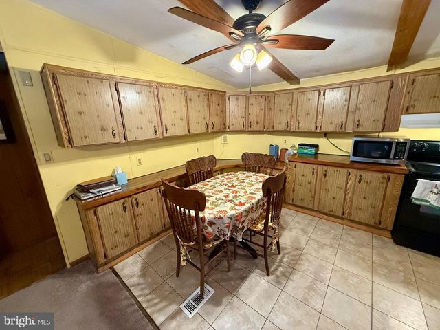 115 SPRING HILL LN, Honey Brook, PA 19344