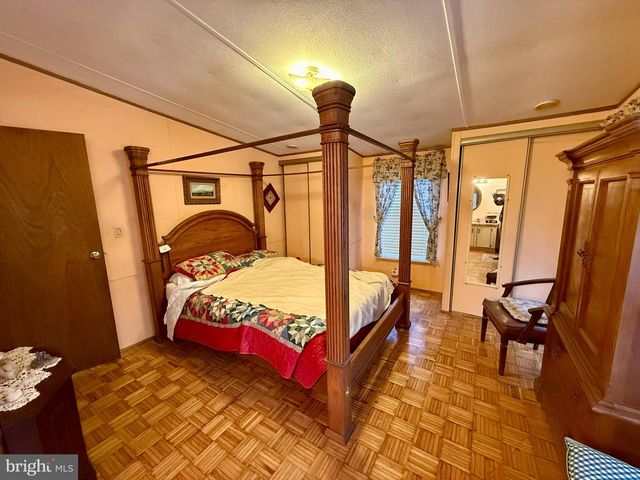 115 SPRING HILL LN, Honey Brook, PA 19344