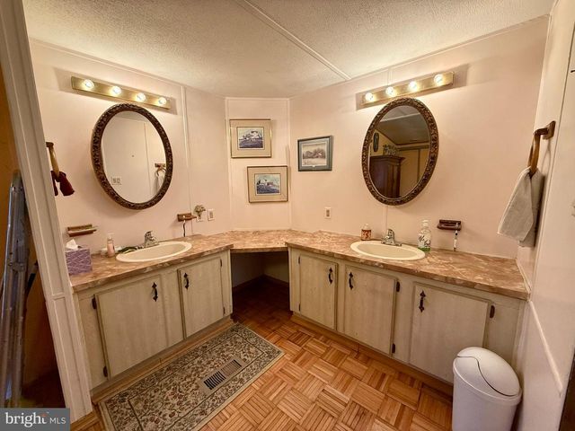 115 SPRING HILL LN, Honey Brook, PA 19344