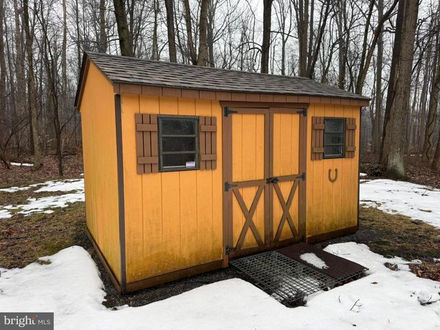 115 SPRING HILL LN, Honey Brook, PA 19344