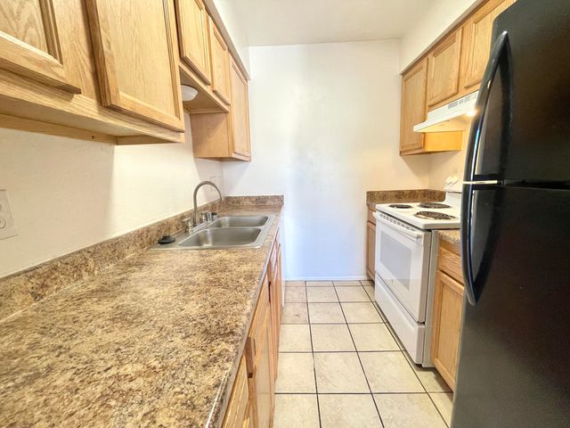 4601 Carlisle Boulevard NE APT D2, Albuquerque, NM 87109