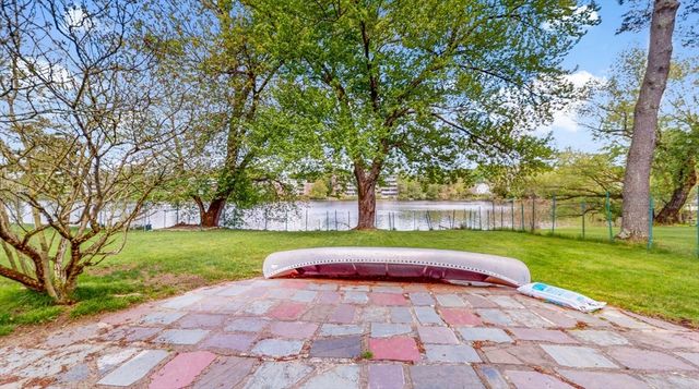 57 Spy Pond Ln, Arlington, MA 02474