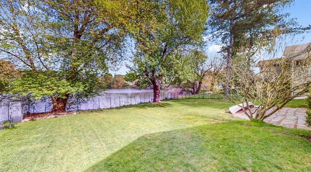 57 Spy Pond Ln, Arlington, MA 02474