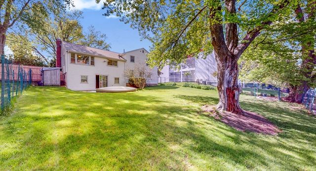 57 Spy Pond Ln, Arlington, MA 02474