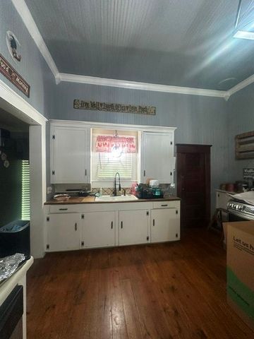 490 E Holley, Alba, TX 75410