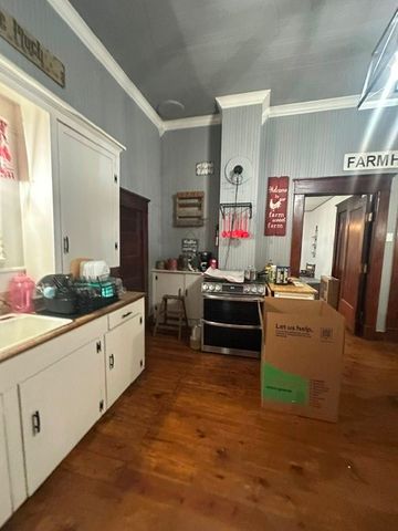 490 E Holley, Alba, TX 75410
