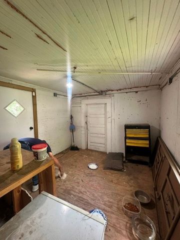 490 E Holley, Alba, TX 75410