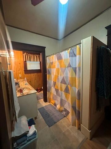 490 E Holley, Alba, TX 75410
