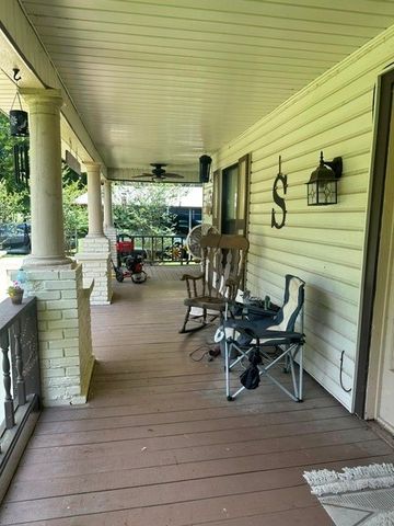 490 E Holley, Alba, TX 75410