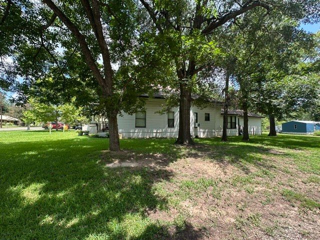 490 E Holley, Alba, TX 75410
