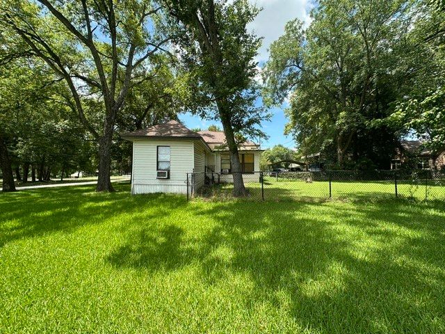 490 E Holley, Alba, TX 75410