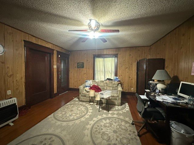 490 E Holley, Alba, TX 75410