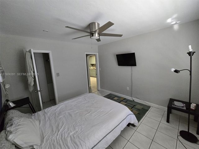 1117 NE 17th Way 1-3, Fort Lauderdale, FL 33304