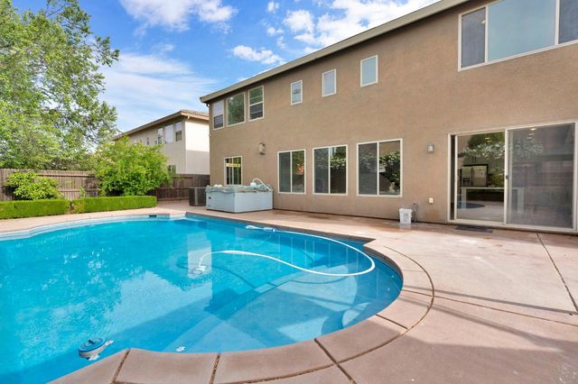 1823 Houston Avenue, Clovis, CA 93619