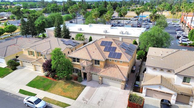 1823 Houston Avenue, Clovis, CA 93619