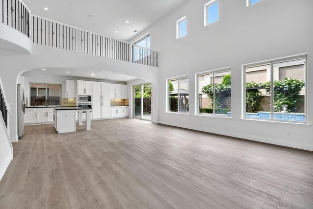 1823 Houston Avenue, Clovis, CA 93619