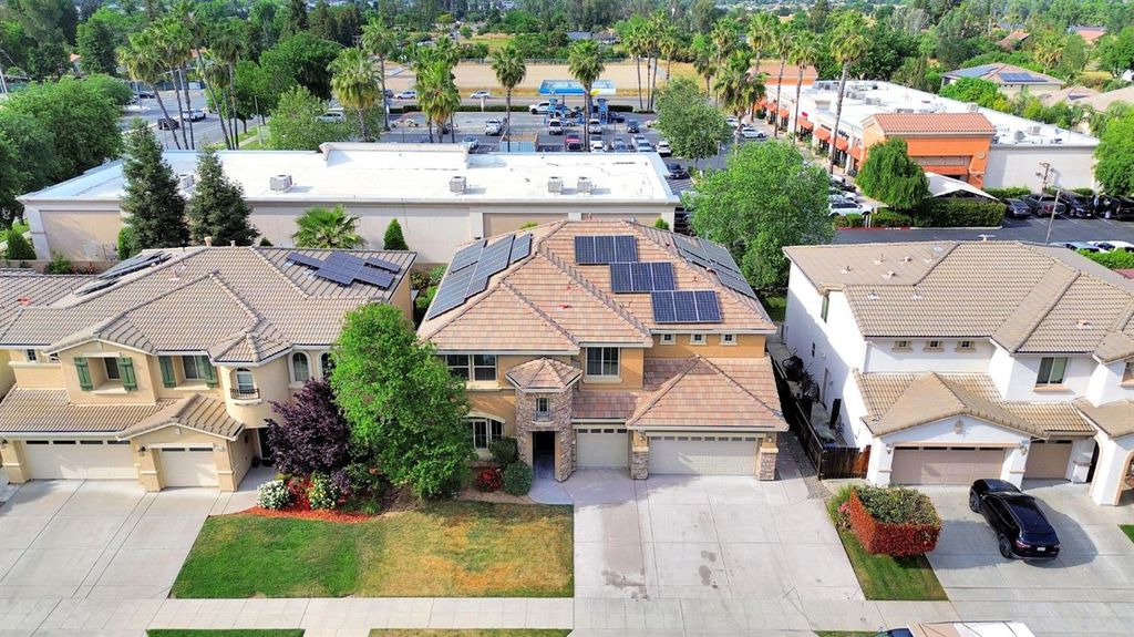 Image 34 of property listing at 1823 Houston Avenue, Clovis, CA 93619