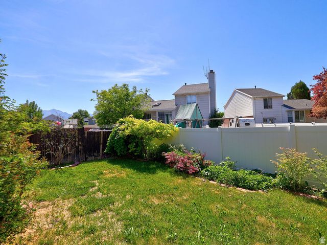 3073 W LINTON DR, West Jordan, UT 84088