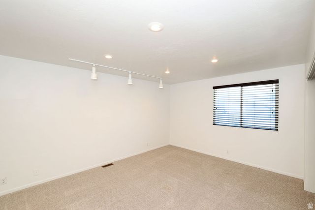 3073 W LINTON DR, West Jordan, UT 84088