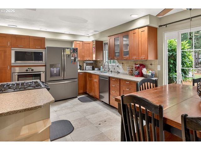 5215 Sw 184TH Ave, Beaverton, OR 97078