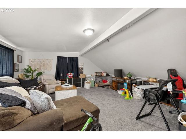 5215 Sw 184TH Ave, Beaverton, OR 97078