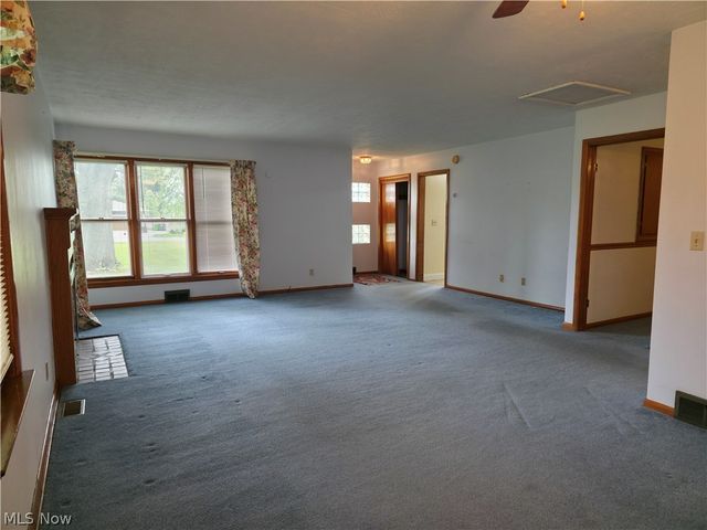 1478 Lockwood Road, Barberton, OH 44203