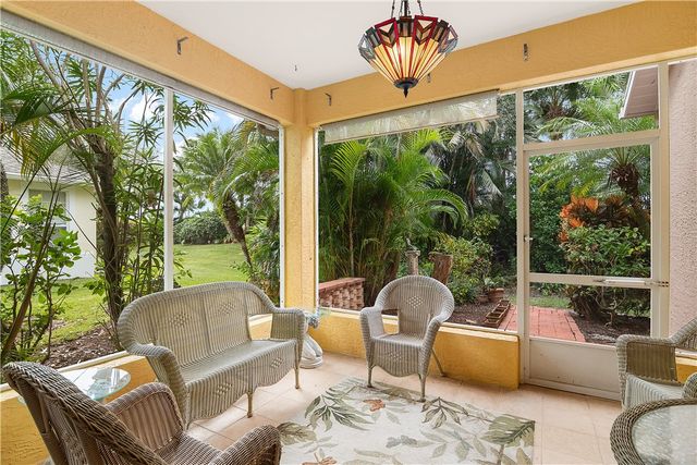 391 W Tangerine Square SW, Vero Beach, FL 32968