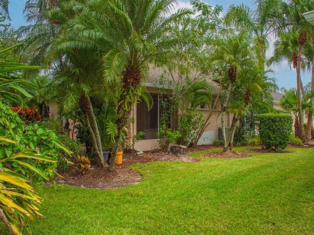 391 W Tangerine Square SW, Vero Beach, FL 32968