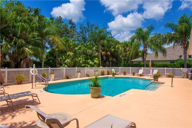 391 W Tangerine Square SW, Vero Beach, FL 32968