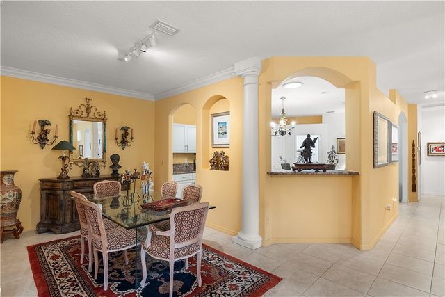 391 W Tangerine Square SW, Vero Beach, FL 32968