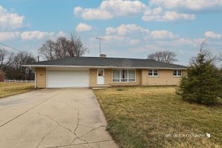 40798 N Forest View Road, Wadsworth, IL 60083